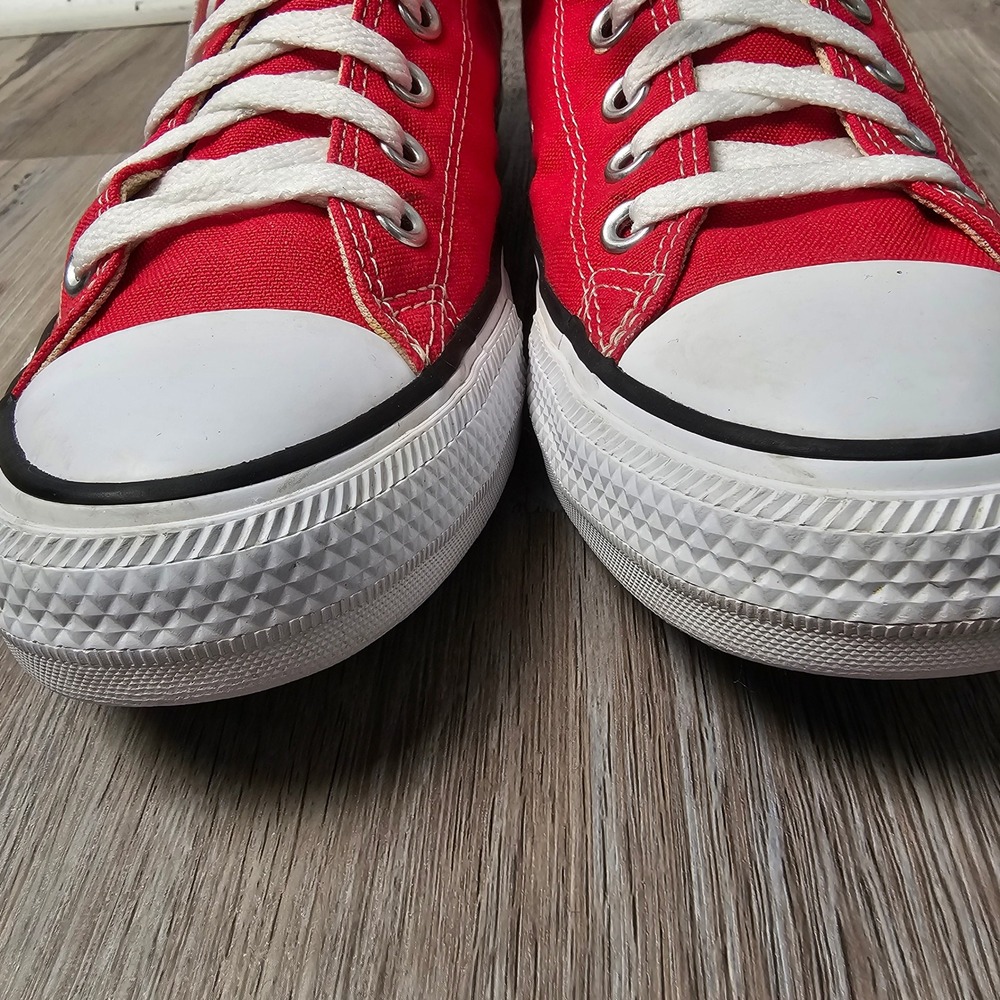 Converse Unisex Chuck Taylor All Star High Top Shoes Men 7 Women 9 Red M9621 - Picture 4 of 13